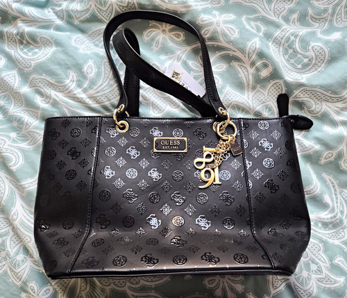 Guess black logo - guess,