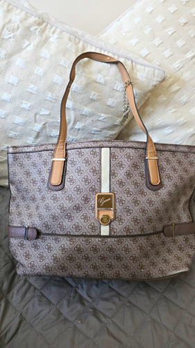 Guess logo print - print, large