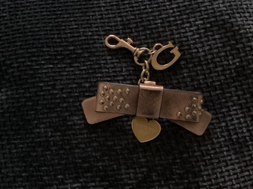Guess bag charm - guess,